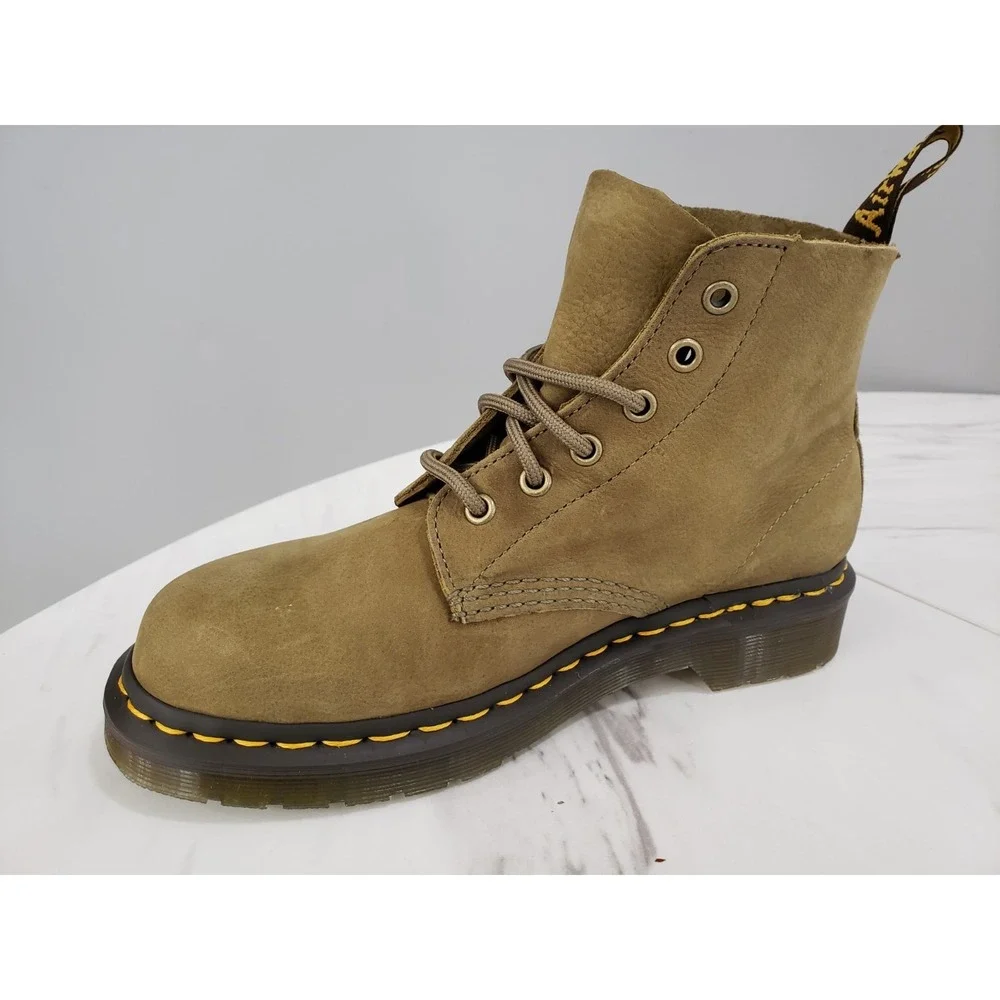 NEW NO BOX Doc Dr. Martens boots womens size 7 green‎ 101 Tumbled Nubuck Leather